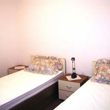 Helena Apartment *